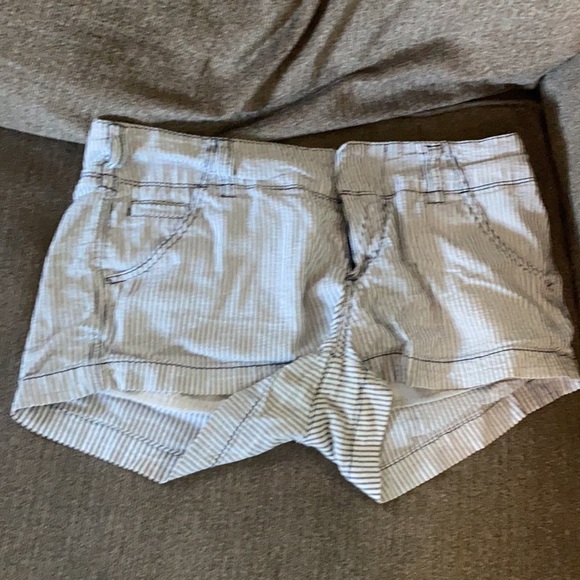 Printed shorts from ROXY !! - Picture 3 of 4